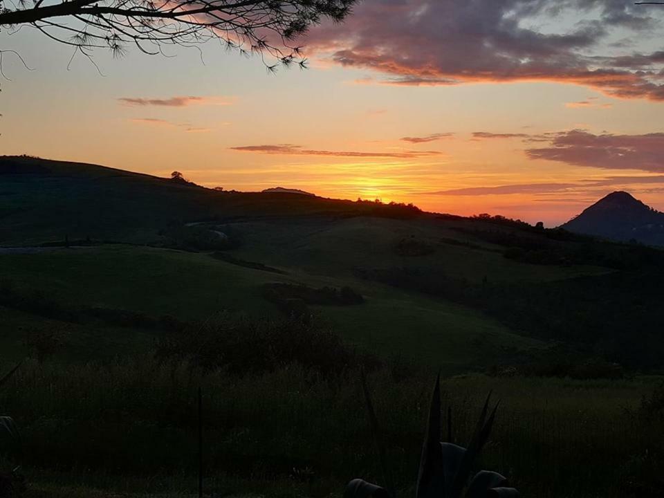 Podere San Francesco Bed and Breakfast Volterra Buitenkant foto